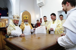 Новий храм освятили на Хмельниччині.(ФОТО) Новий храм освятили на Хмельниччині.(ФОТО)